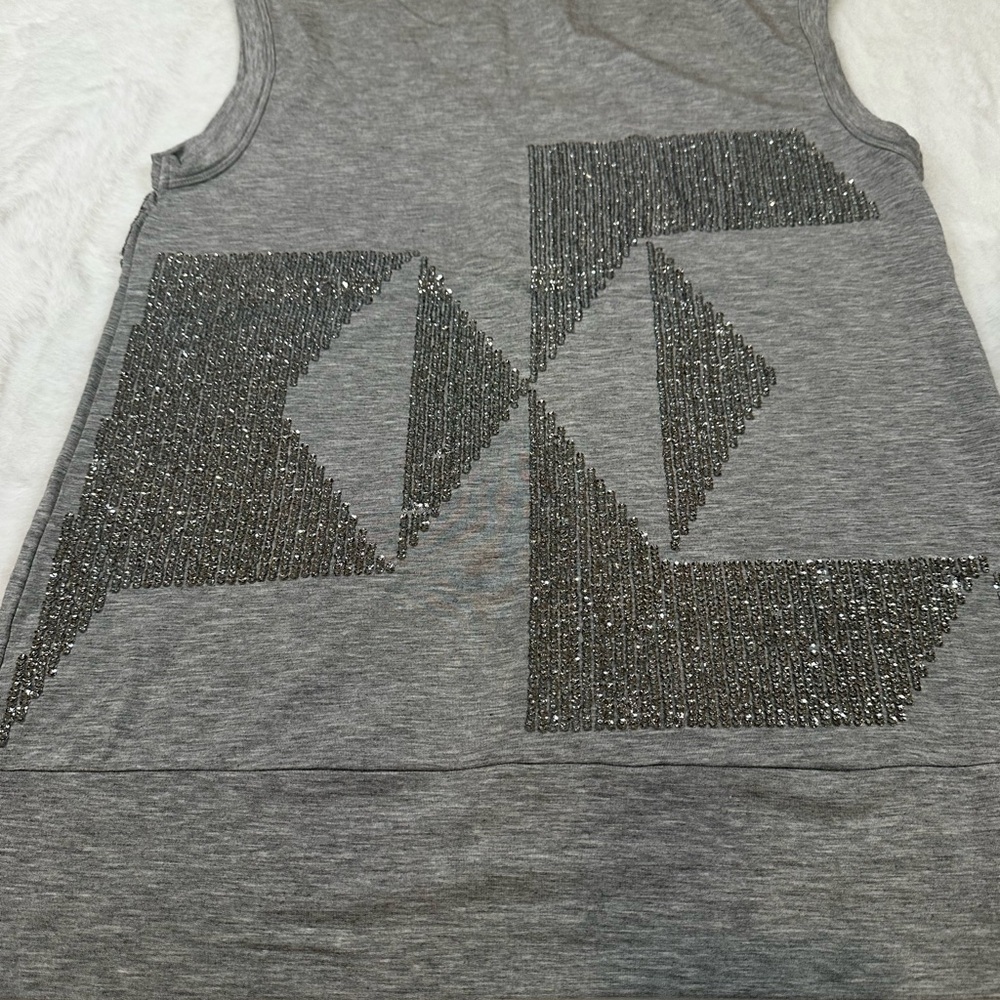 TOWNSEN Gray Top with Silver Accents - Picture 6 of 9